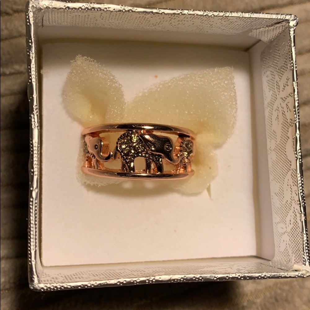 Rose gold plated ring elephant ring with accents 7
